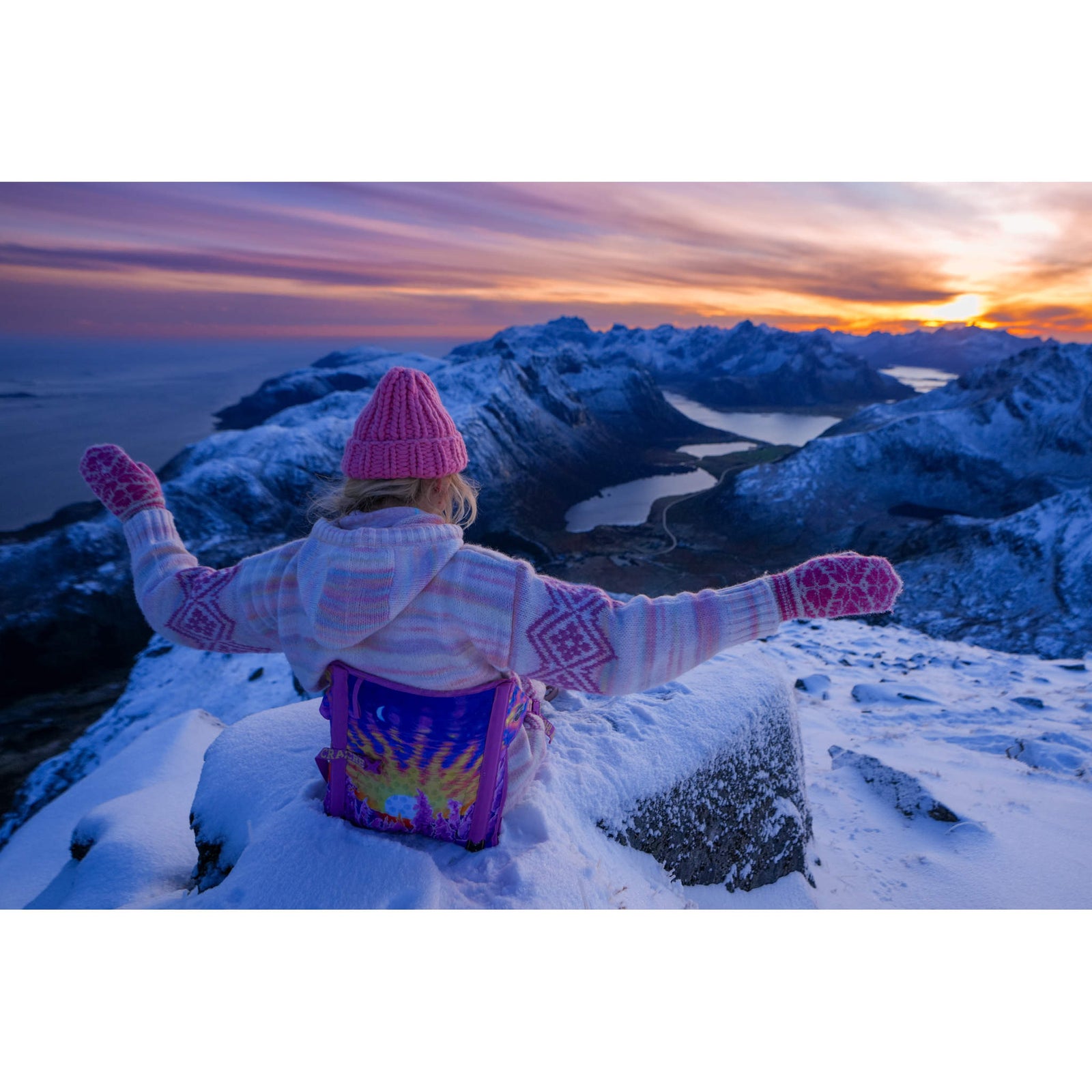 Hex 2.0 Original Chair | Rachel Pohl Limited Edition Crazy Creek 1024-RPSG Chairs One Size / Snow Ghosts