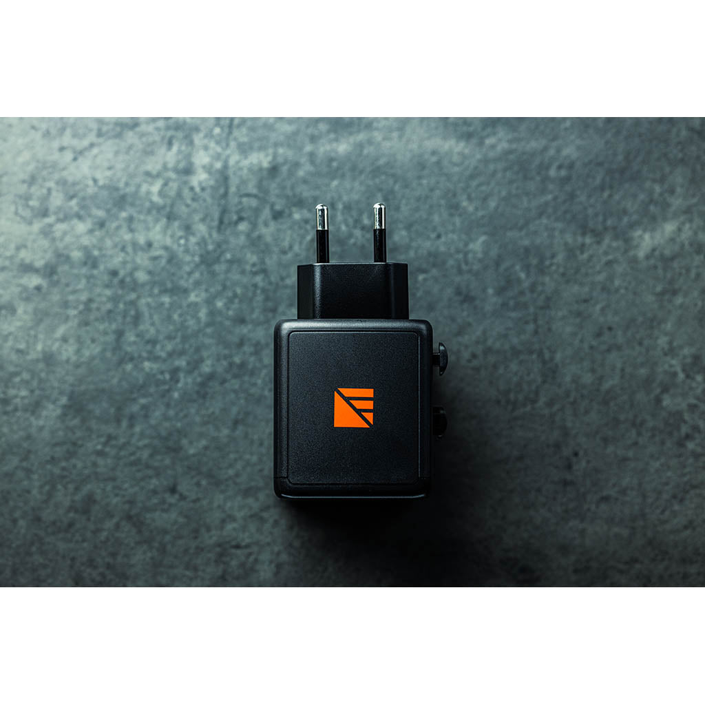 PD-Enabled 35W Int'l AC Adapter Dark Energy PD35WIAC Power Adapters One Size / Black