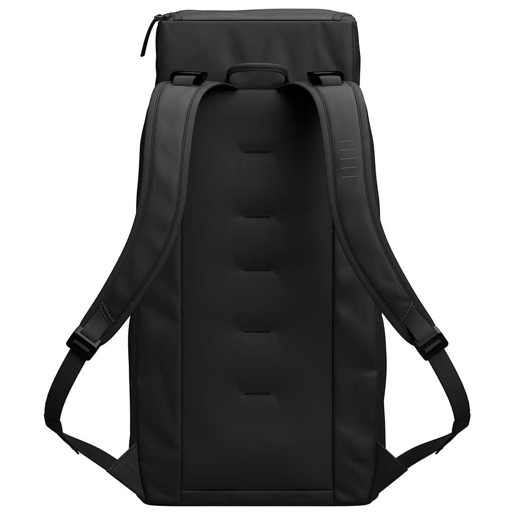Hugger Backpack 30 Db Journey 1000176004901 Backpacks 30L / Blackout