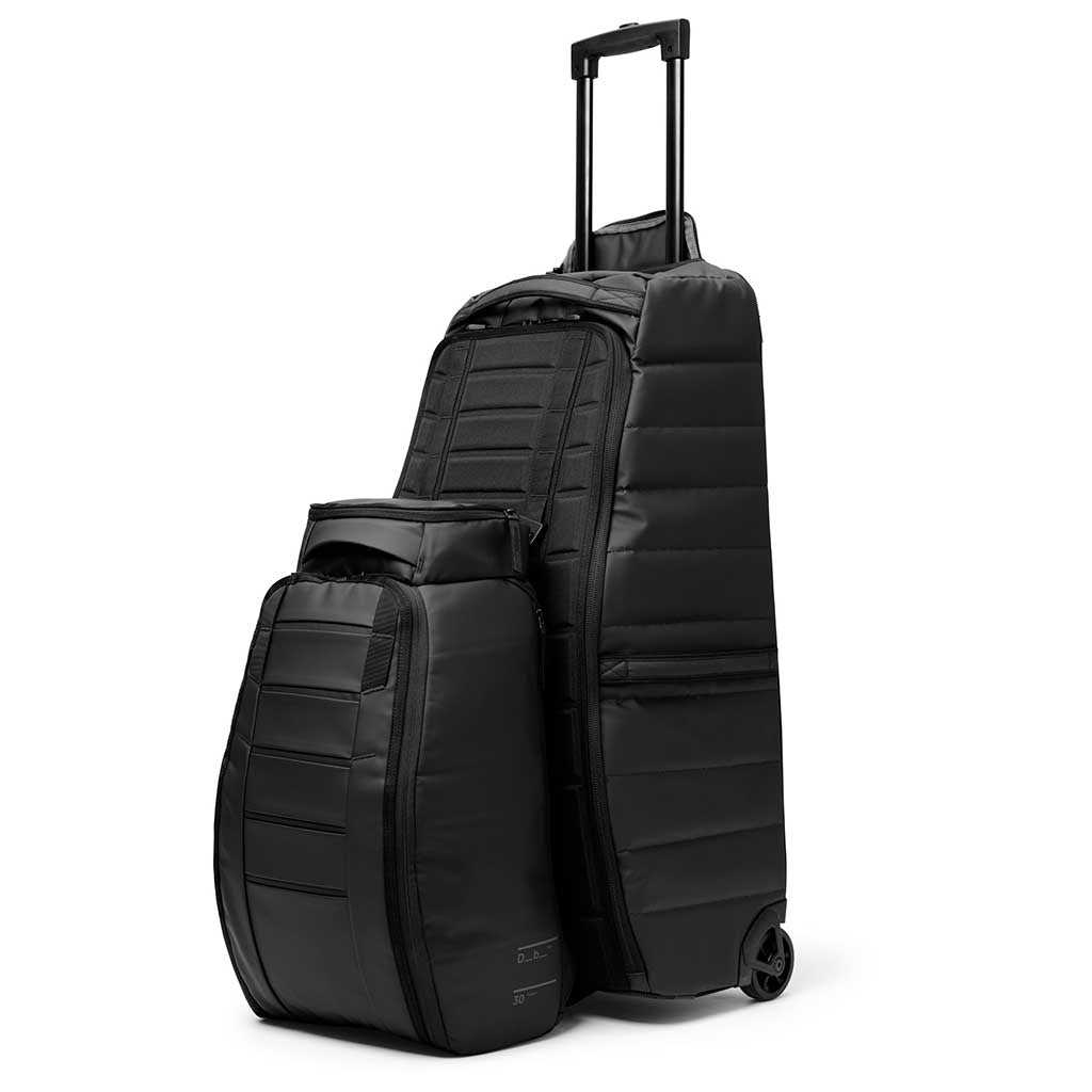 Hugger Backpack 30 Db Journey 1000176004901 Backpacks 30L / Blackout