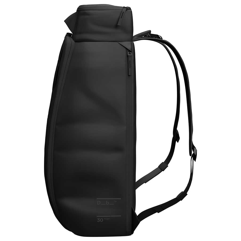 Hugger Backpack 30 Db Journey 1000176004901 Backpacks 30L / Blackout