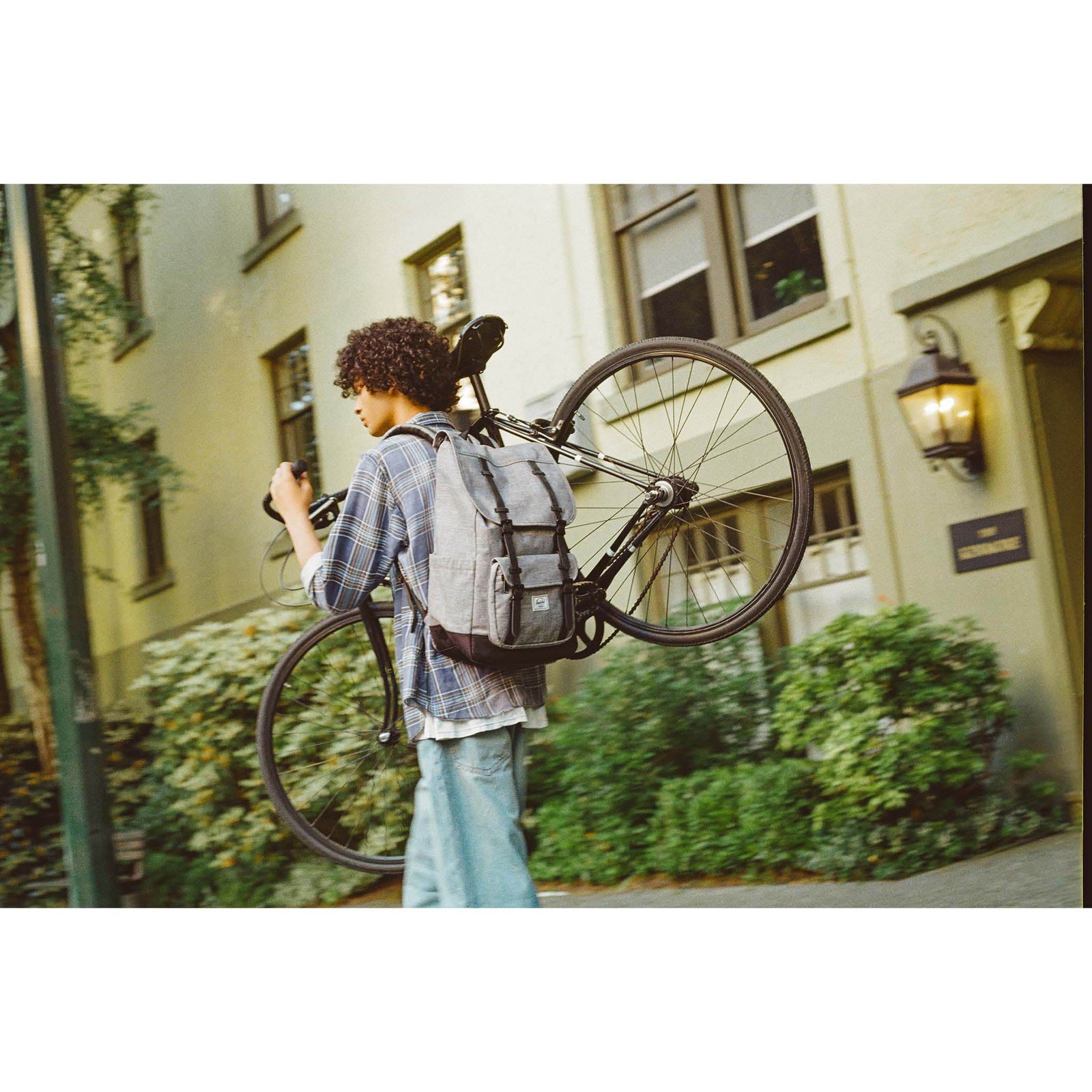 Herschel Little America Backpack Herschel Supply Co. 11390-00919-OS Backpacks 30L / Raven Crosshatch