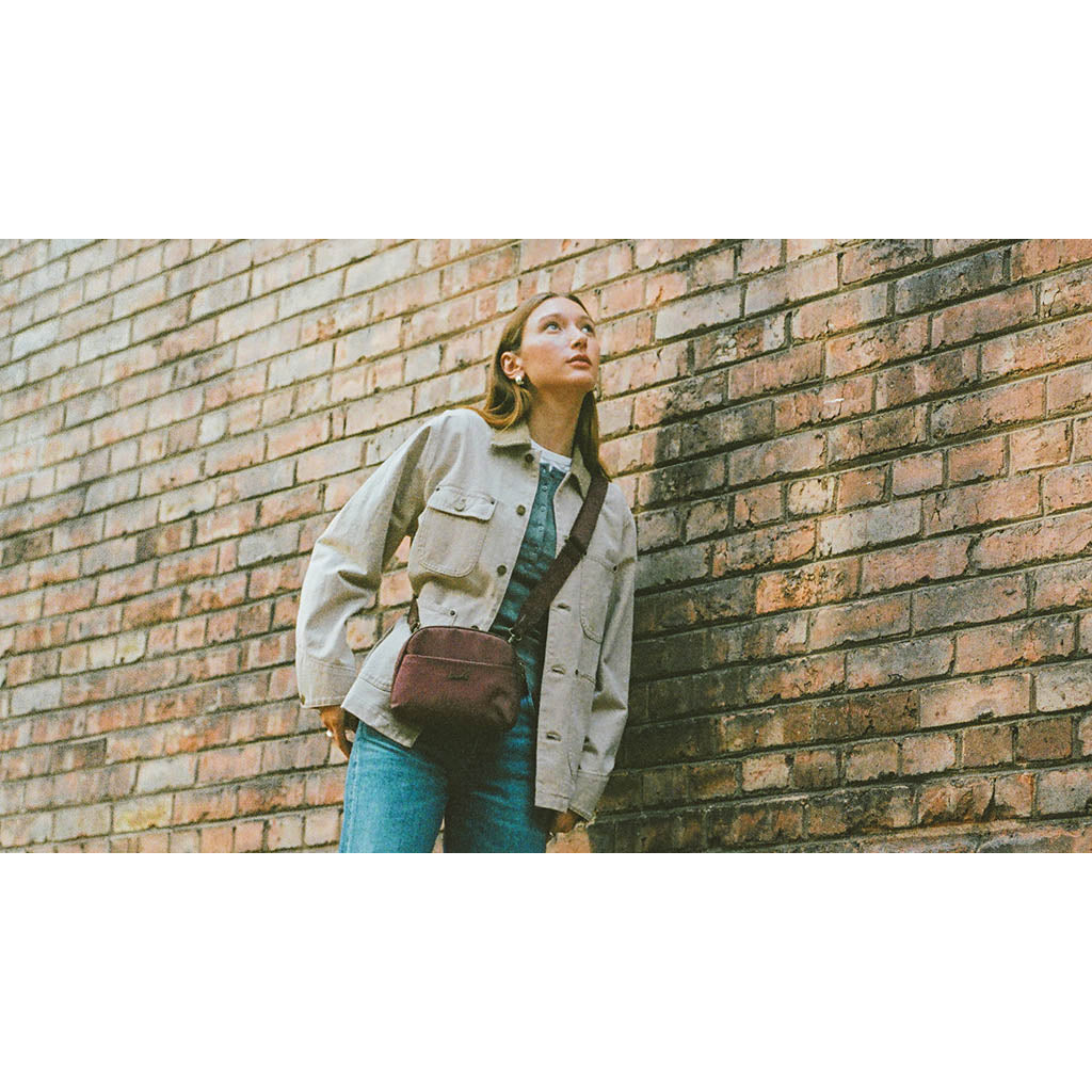 Yara Shoulder Bag Herschel Supply Co. 11494-07041-OS Crossbody Bags 9L / Bitter Chocolate