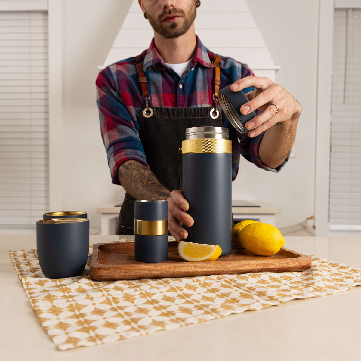 Highball Shaker High Camp Flasks 3128ab Cocktail Shakers 1L / Amalfi Blue
