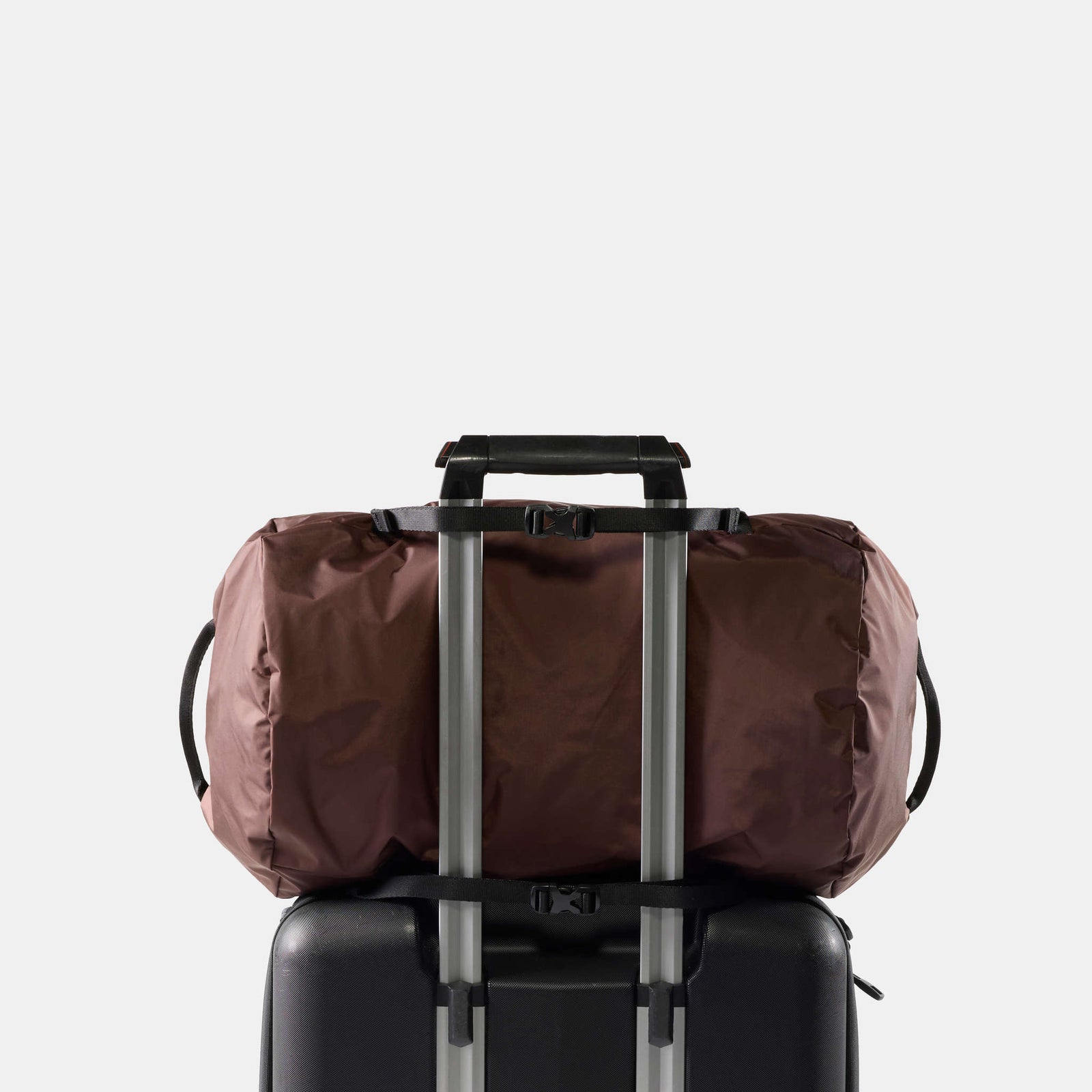 30L Packable Duffle Matador MATPD30001R Duffle Bags 30L / Garnet