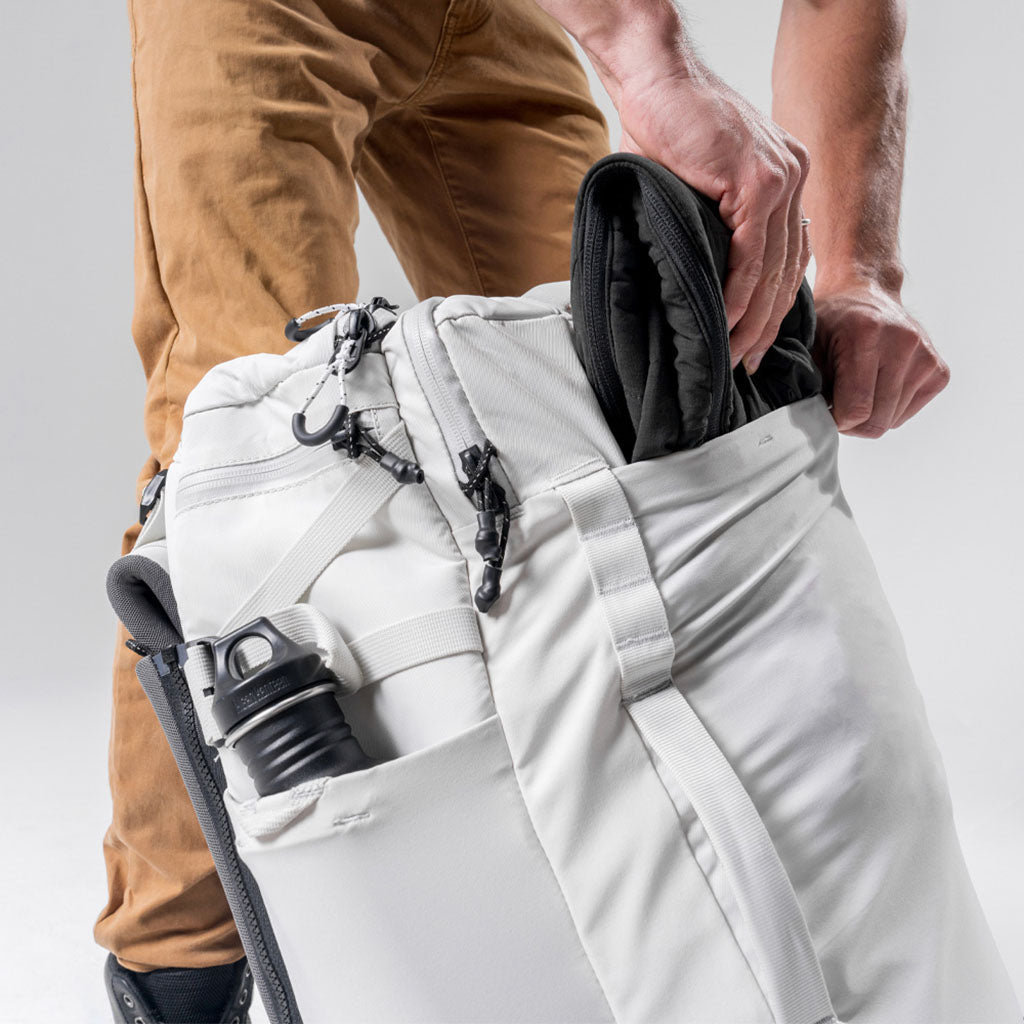 GlobeRider45 Travel Backpack Matador MATGR45001W Backpacks 45L / Arctic White