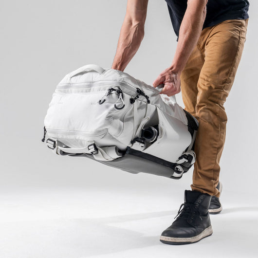 バッグ pointe backpack (white) POPPYから初のリュックが誕生！