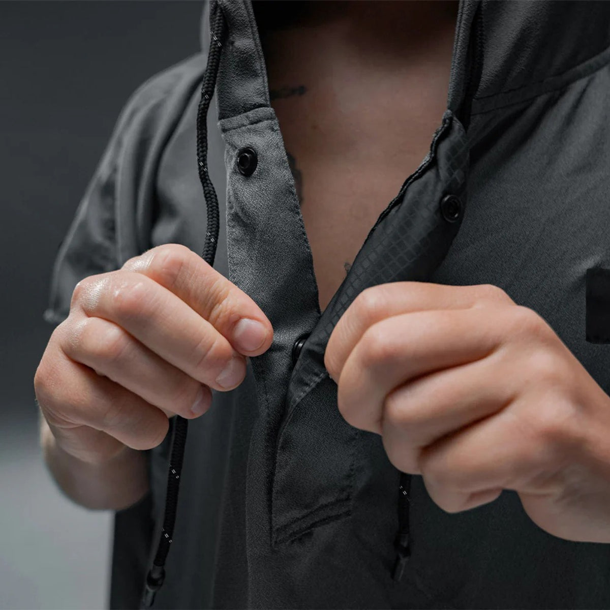 NanoDry Packable Towel Poncho Matador MATNDP001CH Unisex Changing Ponchos One Size / Charcoal