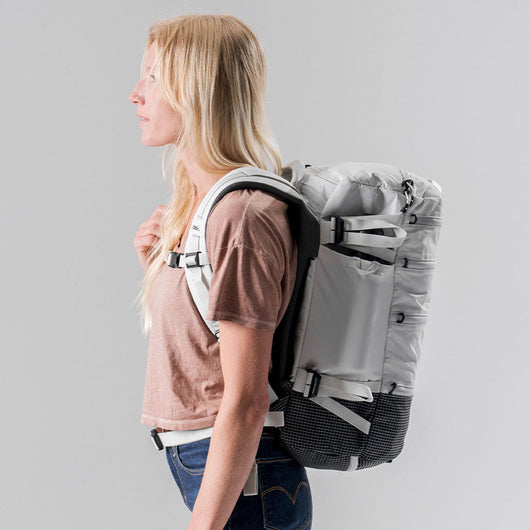 【 maaa 】 Black Carry-On Travel Backpack 28L | SEG28 | Matador