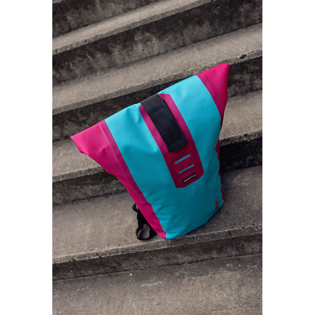 Velocity PS 23L ORTLIEB OR402019 Backpacks 23L / Cyber Blue/Cyber Pink