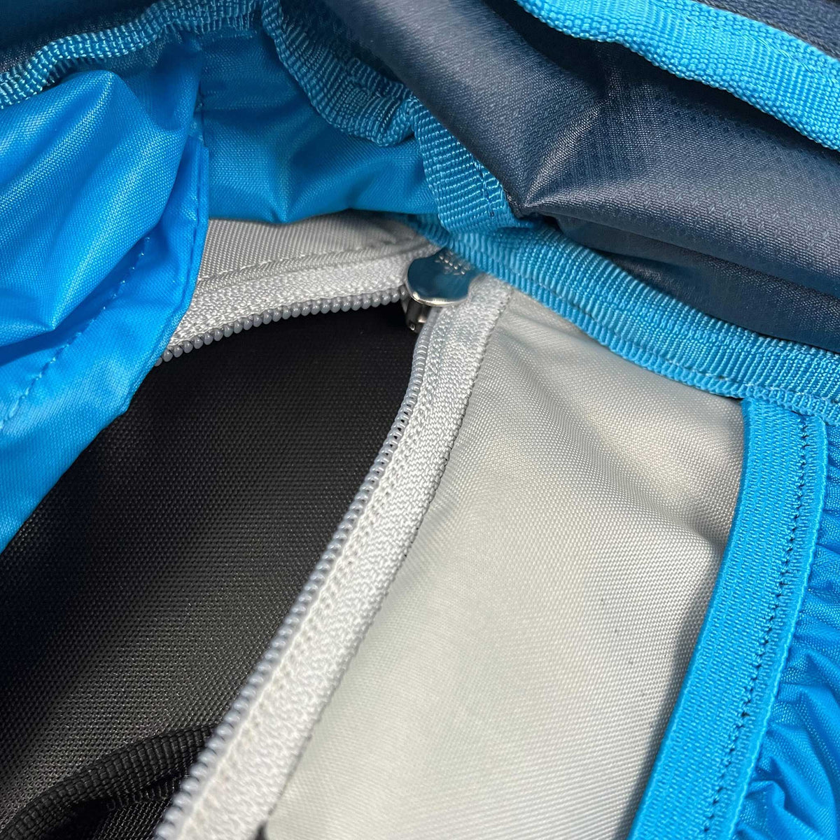 Hikelite 28 | SMALL DEFECT SALE Osprey SDS-M10004872 Backpacks S/M / Atlas Blue