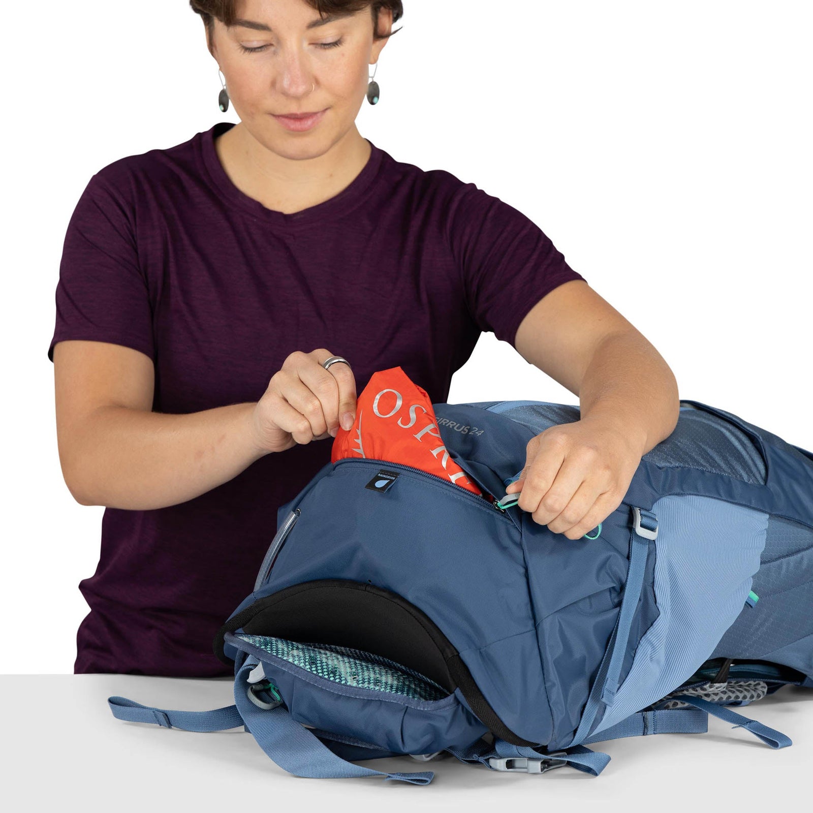 Sirrus 24 Osprey 10007516 Backpacks OS / Purple Dusk