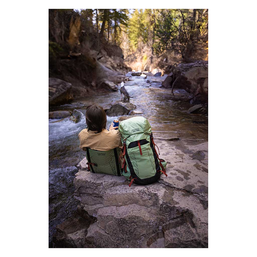 Talon 33 Hex | Osprey x Crazy Creek Collab Osprey 10007190 Backpacks 33L / Botanica/Green