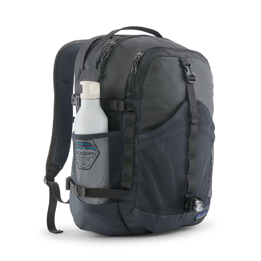 Patagonia | Refugio Daypack 30L | 30L Daypack | Smolder Blue