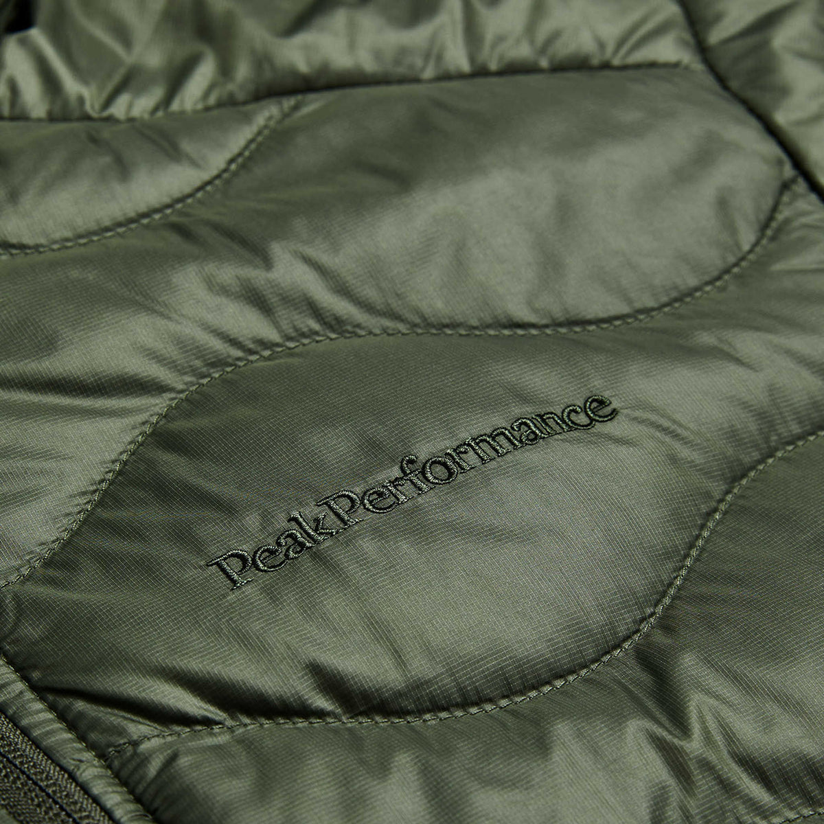 Helium Down Hood Jacket | Men's Peak Performance Men's Insulated Jackets