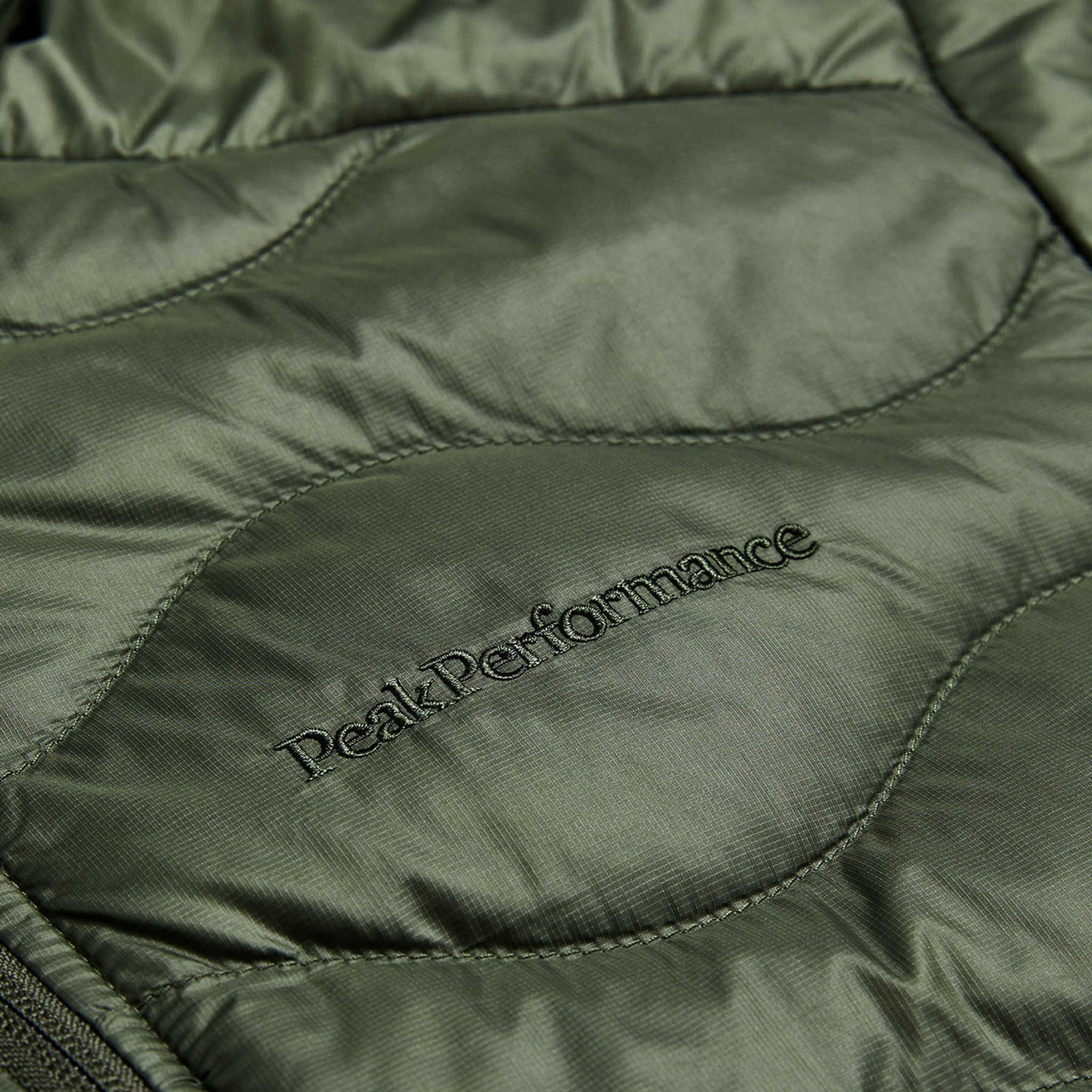 Helium Down Hood Jacket | Men's Peak Performance Men's Insulated Jackets