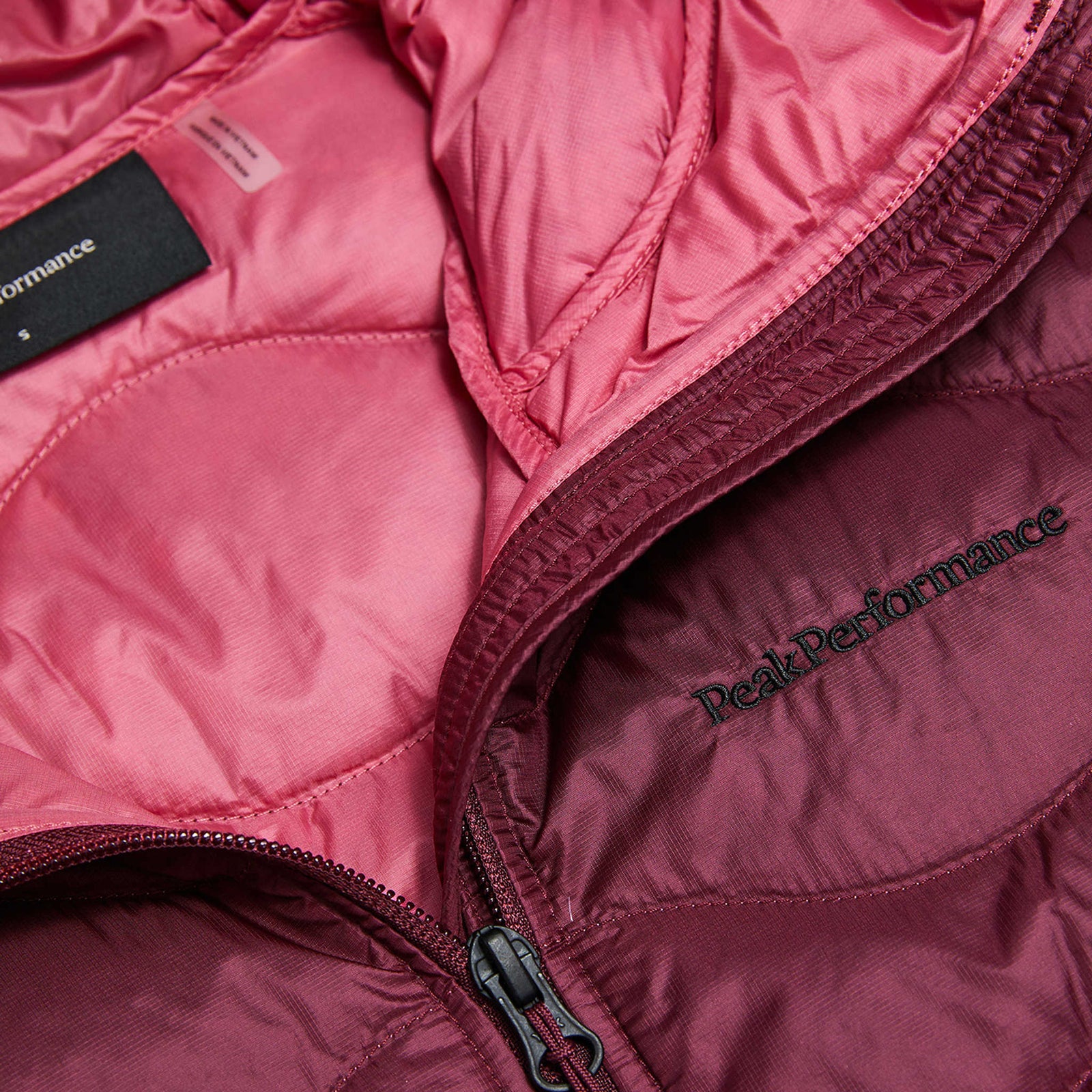 Helium Down Hood Jacket | Women's Peak Performance Women's Insulated Jackets