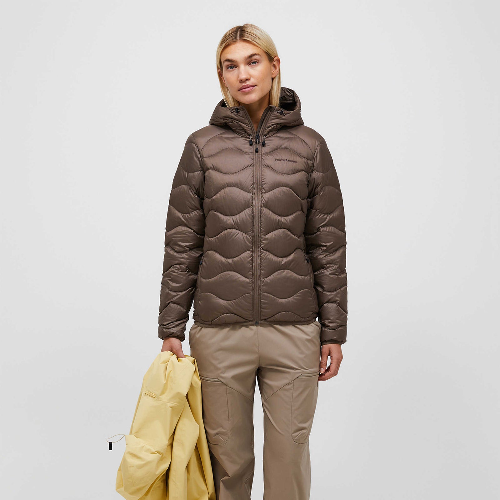 Helium Down Hood Jacket | Women's Peak Performance Women's Insulated Jackets
