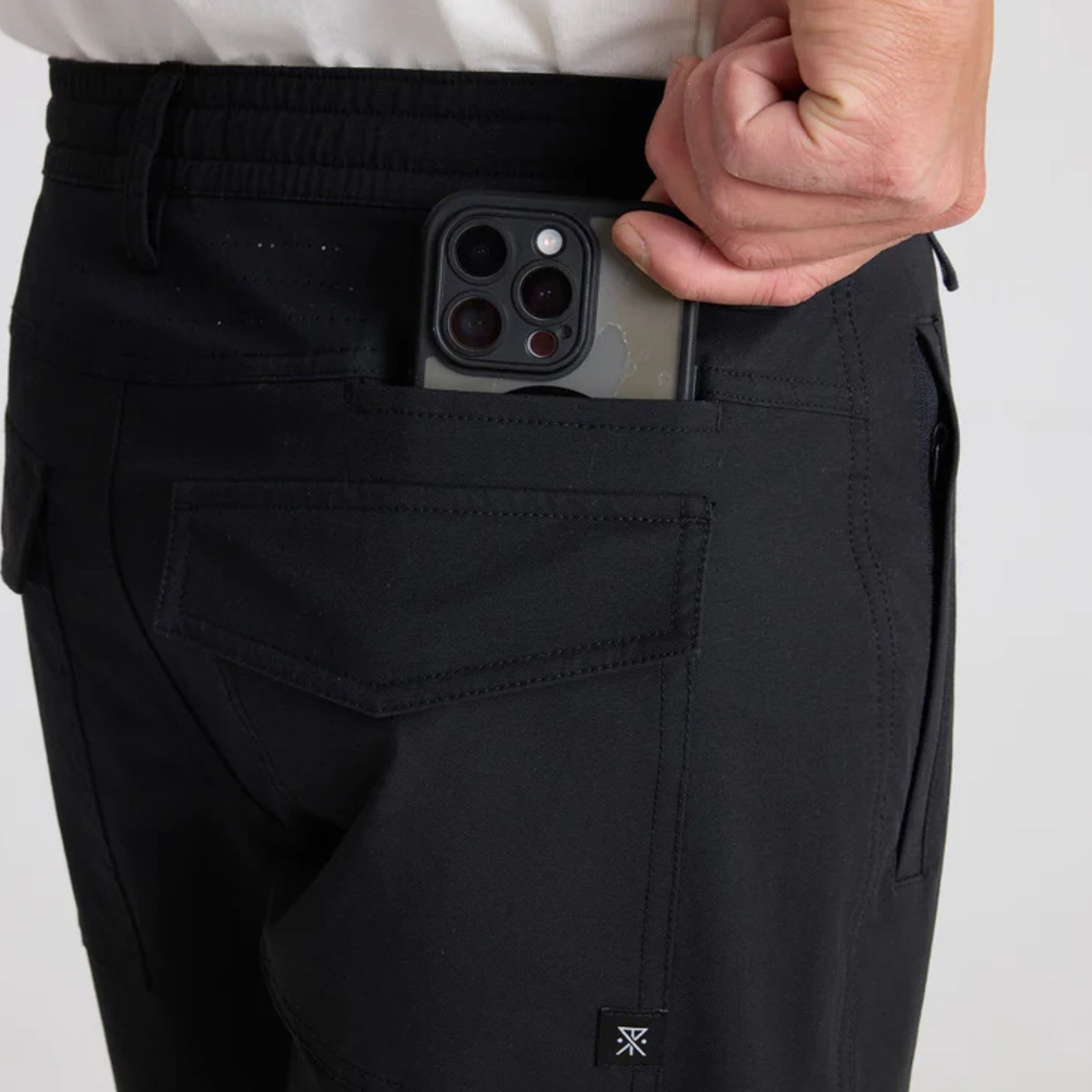 Layover Pro Traveler Short ROARK Men's Shorts
