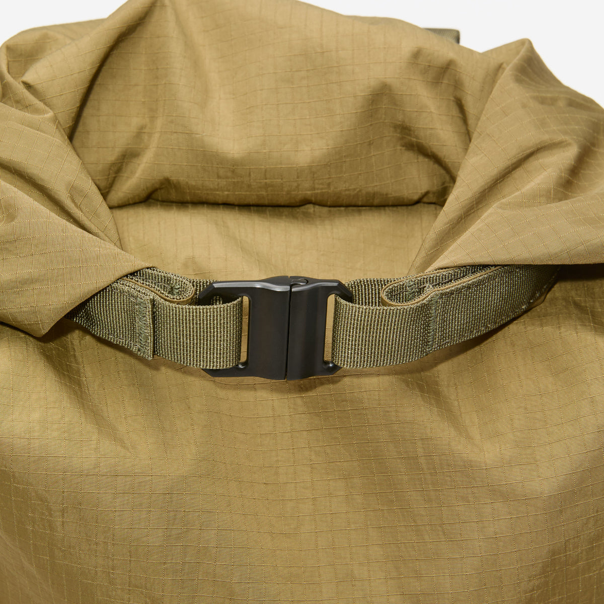 GRID Rolltop Backpack 16" Sandqvist 260705613 Backpacks One Size / Olive
