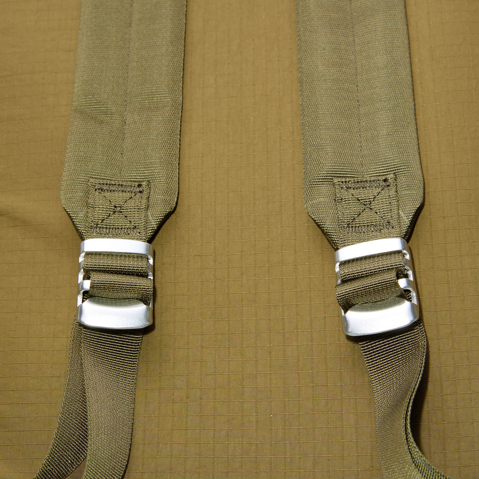 GRID Rolltop Backpack 16" Sandqvist 260705613 Backpacks One Size / Olive