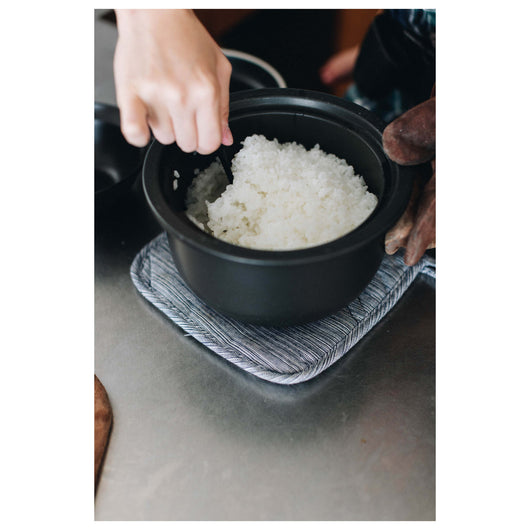 Snow Peak | Earthen Pot Zen | Clay Pot Rice Set | Black | WildBounds
