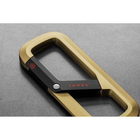 The James Brand | The Madison | Carabiner Keyring | Gold/Black
