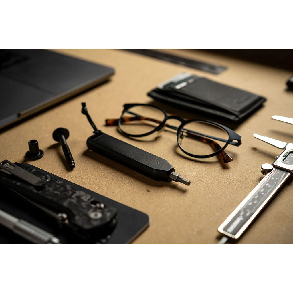 The Warrick The James Brand KN128903-10 Multi-Tools One Size / Black