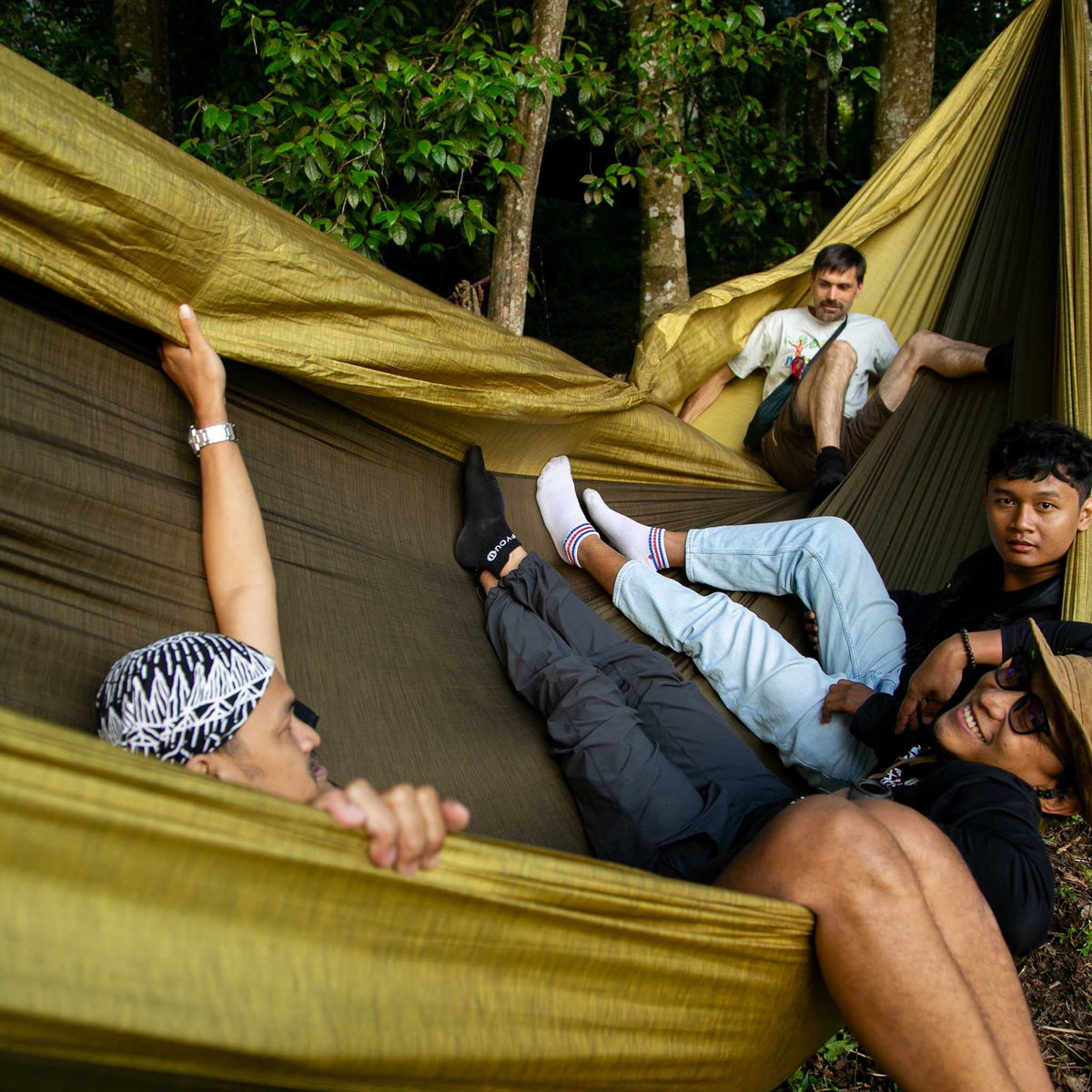 Mammock Hammock Ticket To The Moon TMM4323 Hammocks 800 x 450 cm / Olive Brown/Sparkling Gold