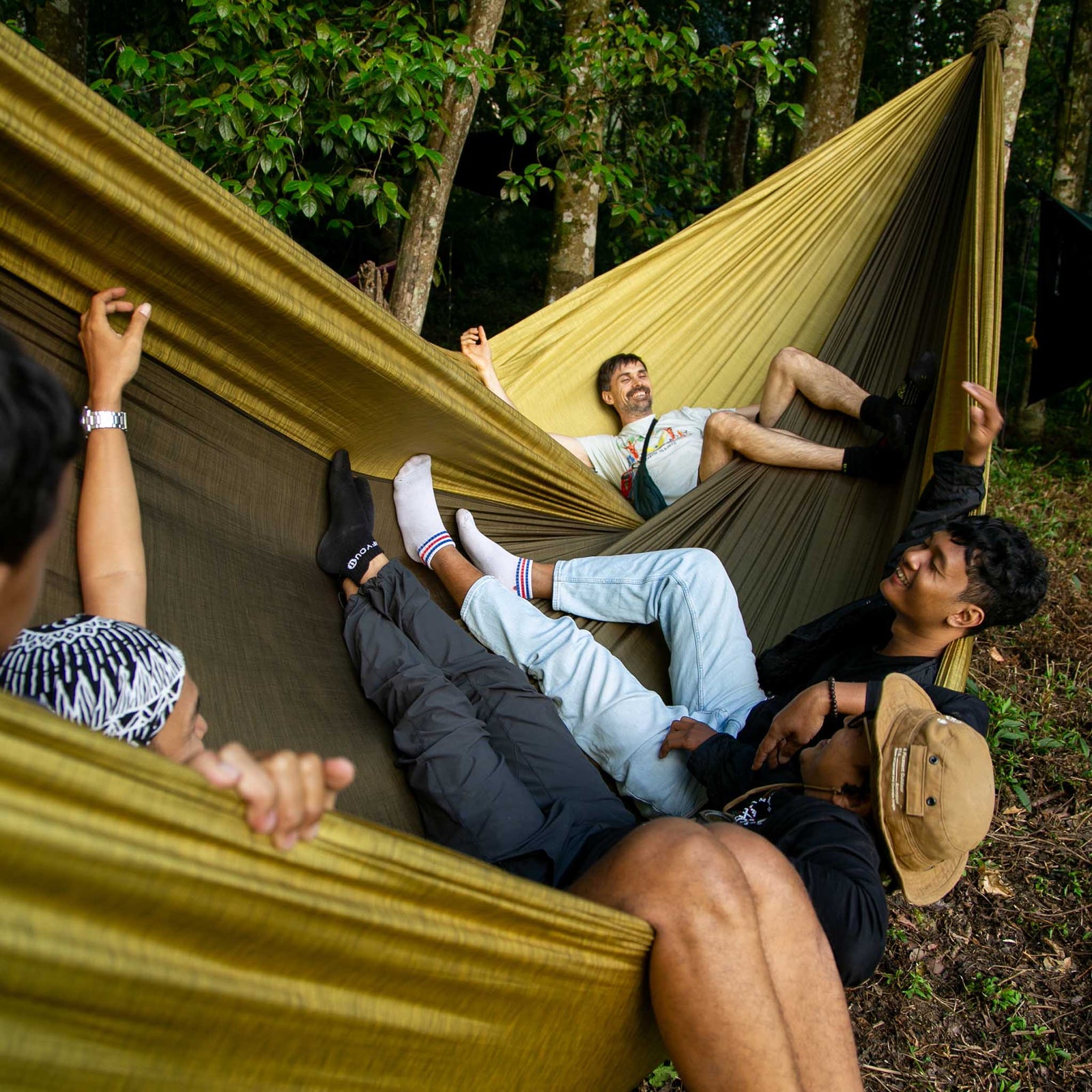 Mammock Hammock Ticket To The Moon TMM4323 Hammocks 800 x 450 cm / Olive Brown/Sparkling Gold