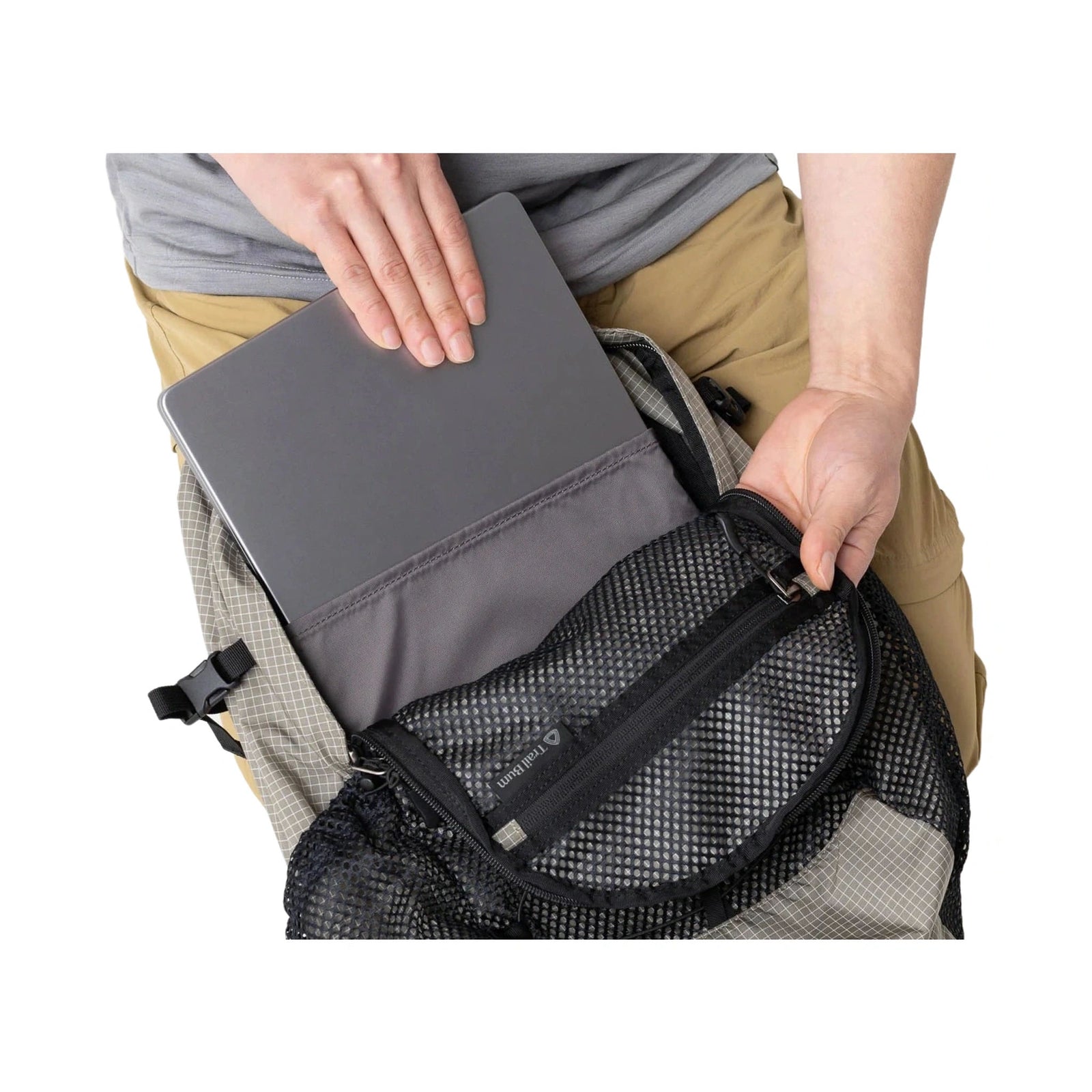 24/7 Pack Trail Bum 4570191451104 Backpacks 18-20L / Black