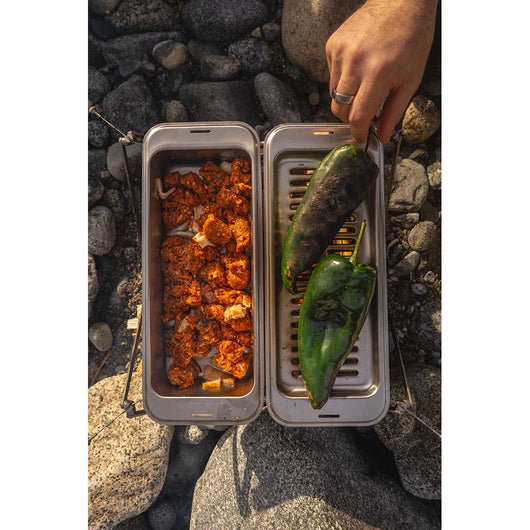 wolf-and-grizzly-cook-set-camp