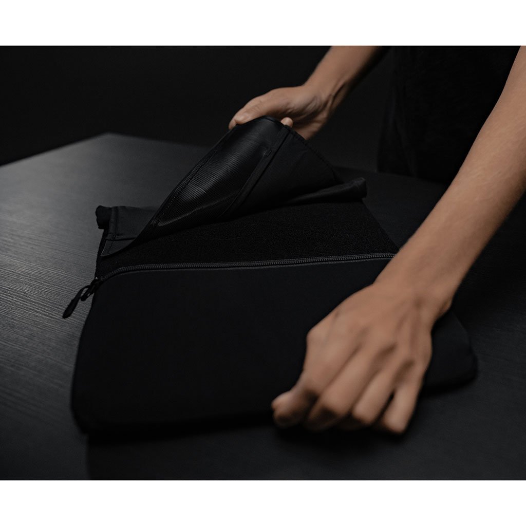 Laptop Base Layer Matador MATLBL001BK Laptop Sleeves One Size / Black